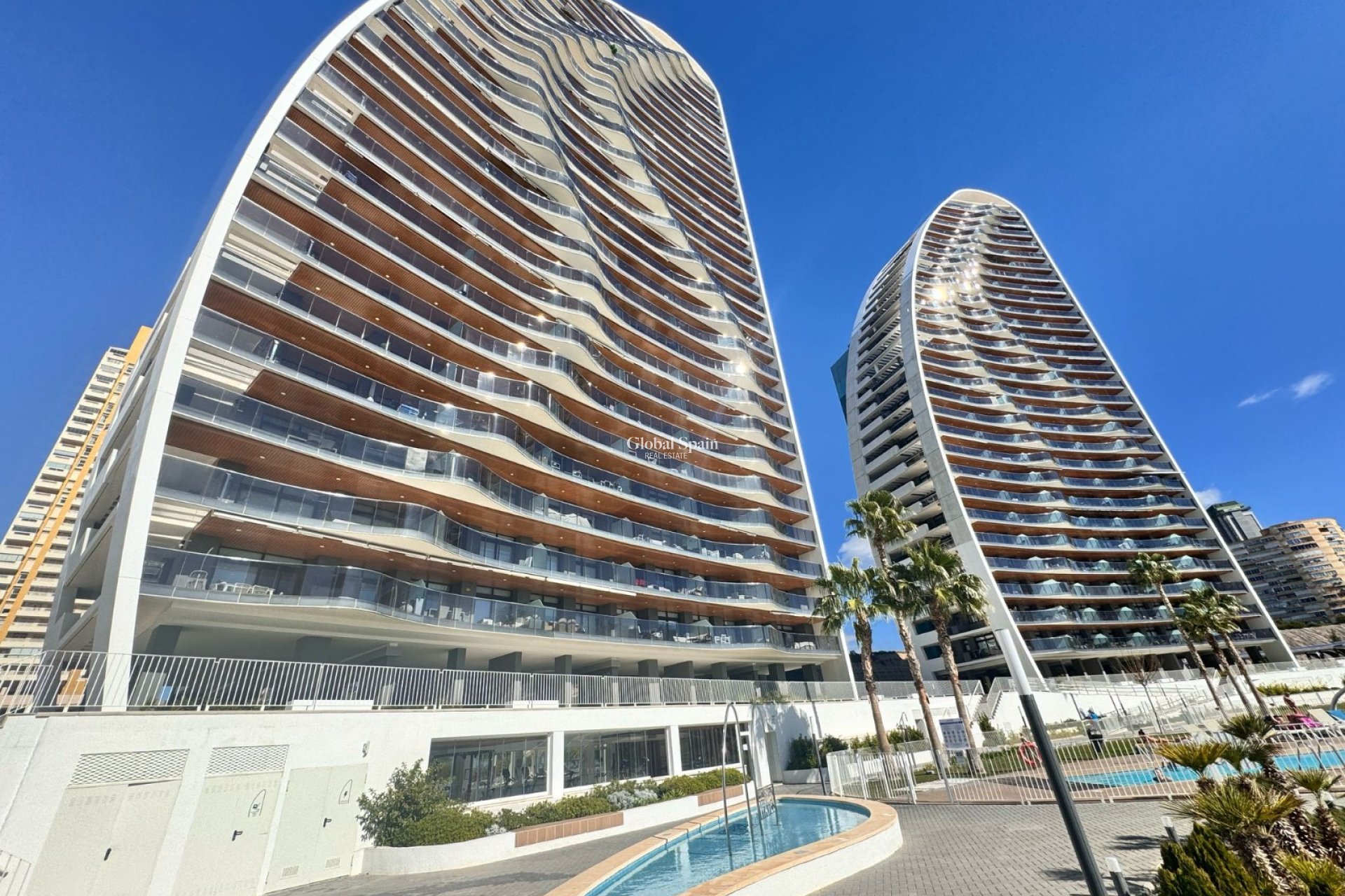 Resale - APARTMENT -
BENIDORM - Zona de Poniente
