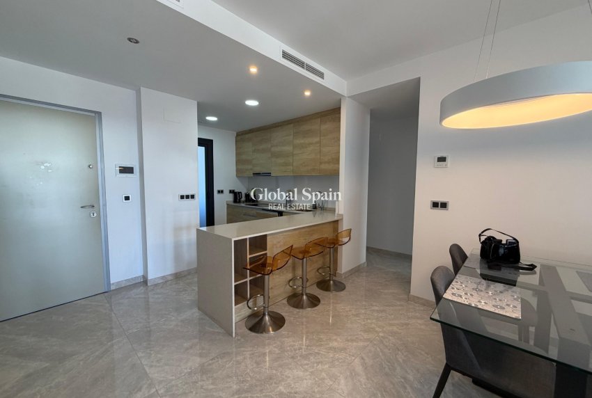 Resale - APARTMENT -
BENIDORM - Zona de Poniente