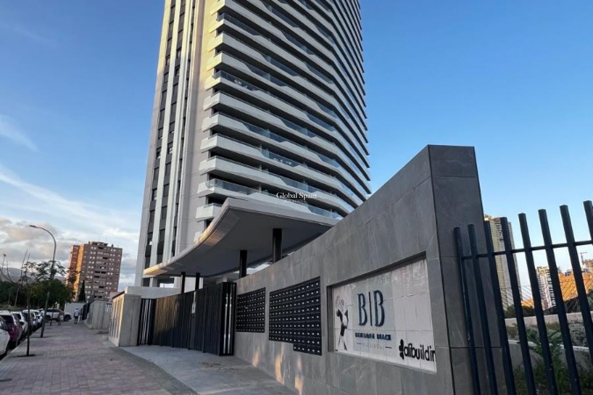 Resale - APARTMENT -
BENIDORM - Zona de Poniente