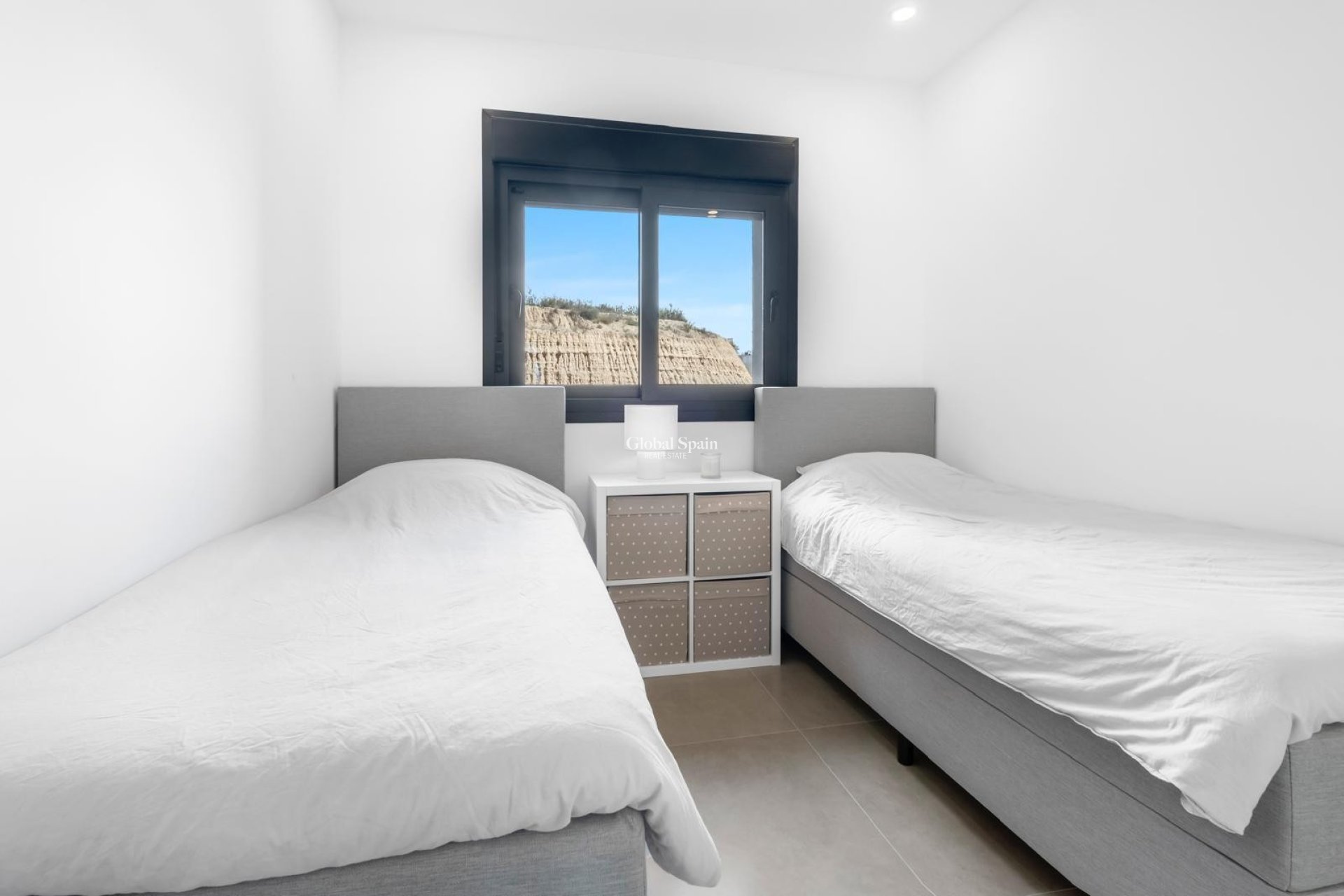 Resale - APARTMENT -
BENIDORM - Zona de Poniente