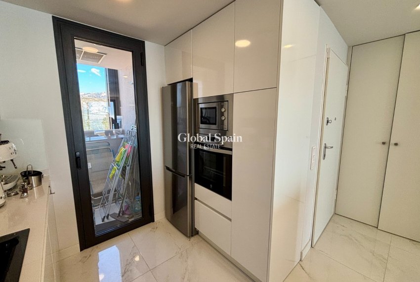 Resale - APARTMENT -
BENIDORM - Zona de Poniente