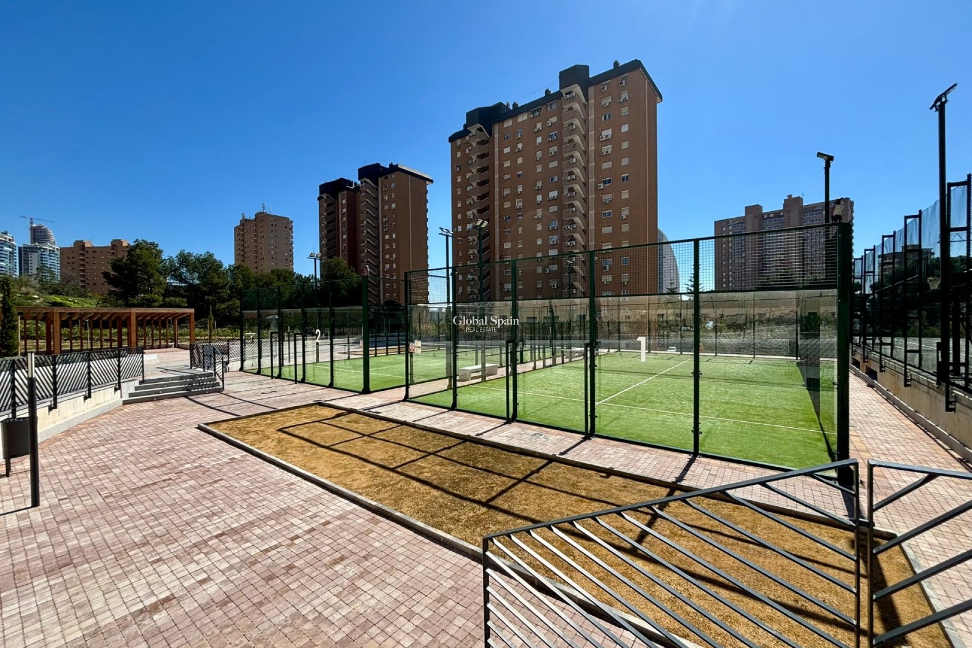 Resale - APARTMENT -
BENIDORM - Zona de Poniente
