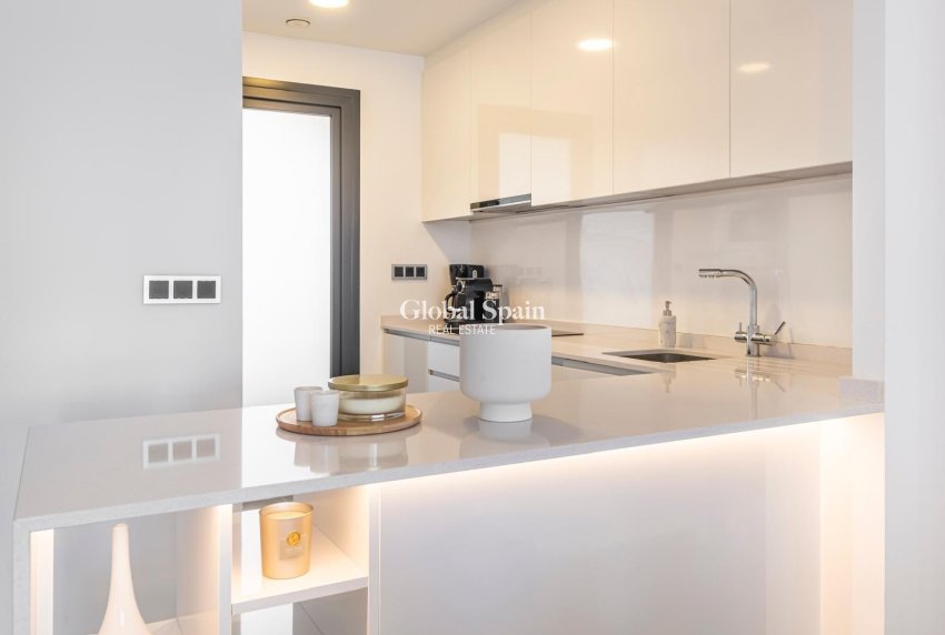 Resale - APARTMENT -
BENIDORM - Zona de Poniente