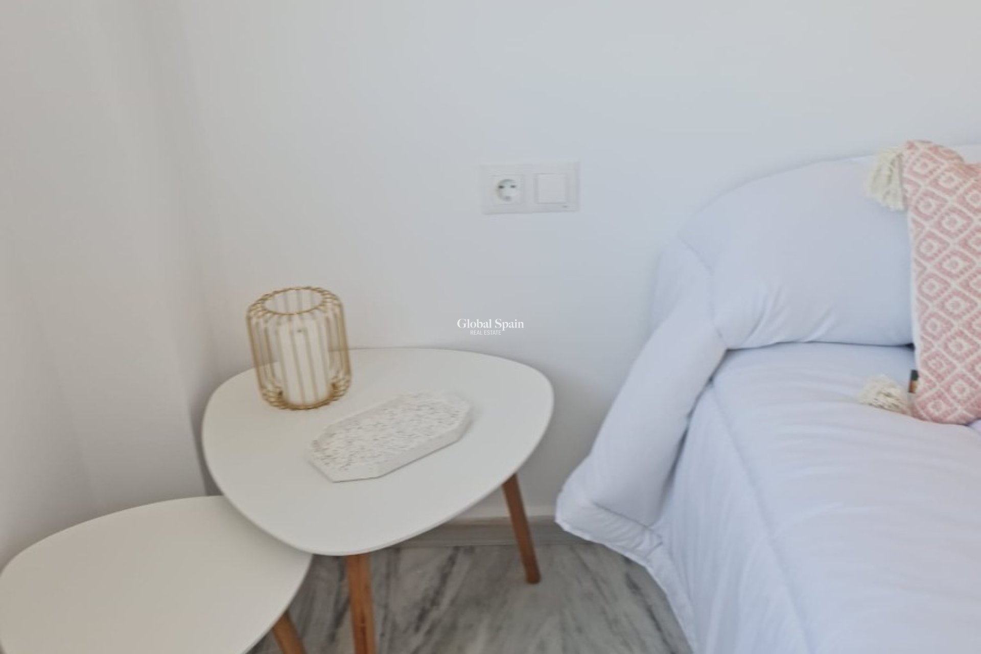 Resale - APARTMENT -
BENIDORM - Zona de Poniente