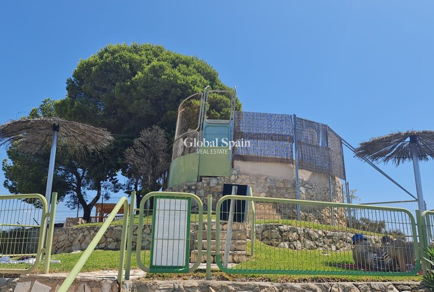 Resale - APARTMENT -
BENIDORM - Zona de Poniente