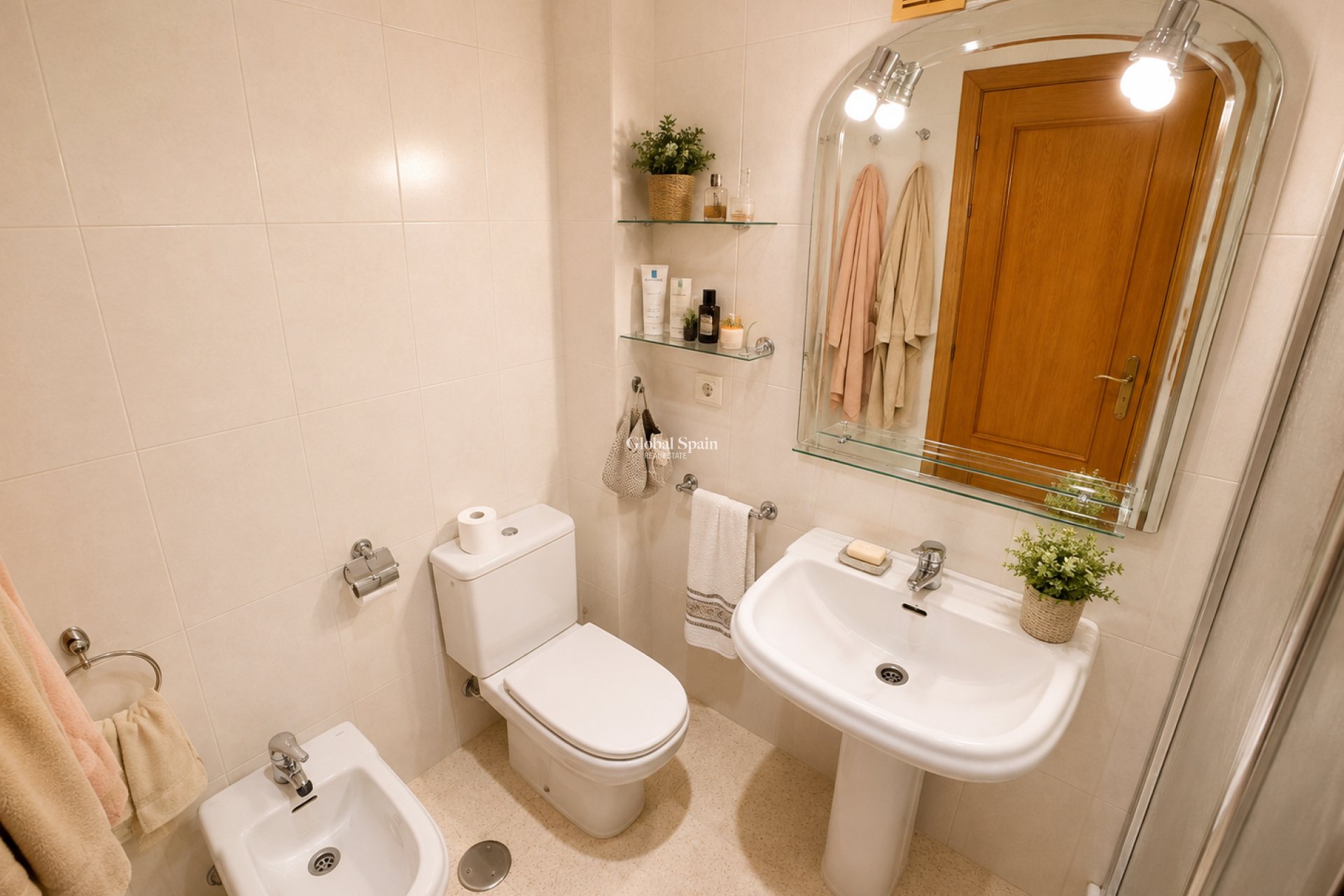 Resale - APARTMENT -
BENIDORM - Zona de Poniente