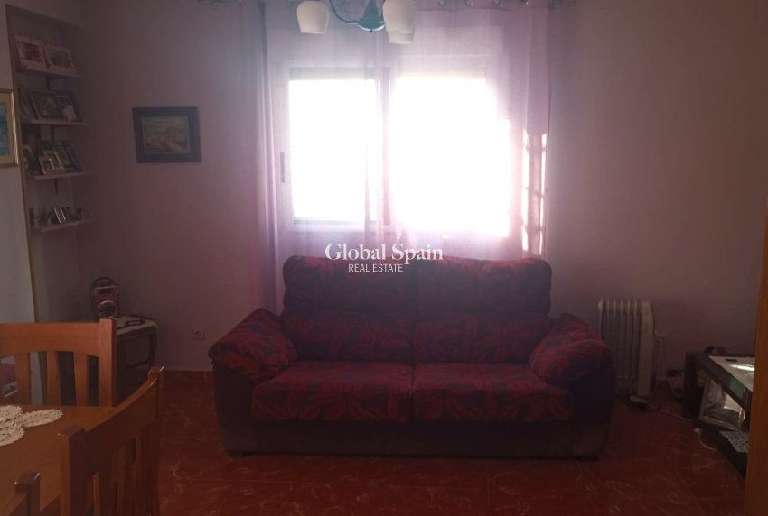 Resale - APARTMENT -
BENIDORM - Zona de Poniente