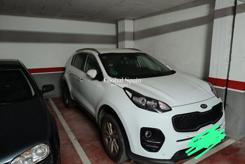 Resale - APARTMENT -
BENIDORM - Zona de Poniente