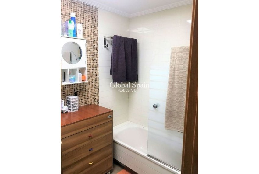 Resale - Apartment -
Benidorm - Zona de Poniente