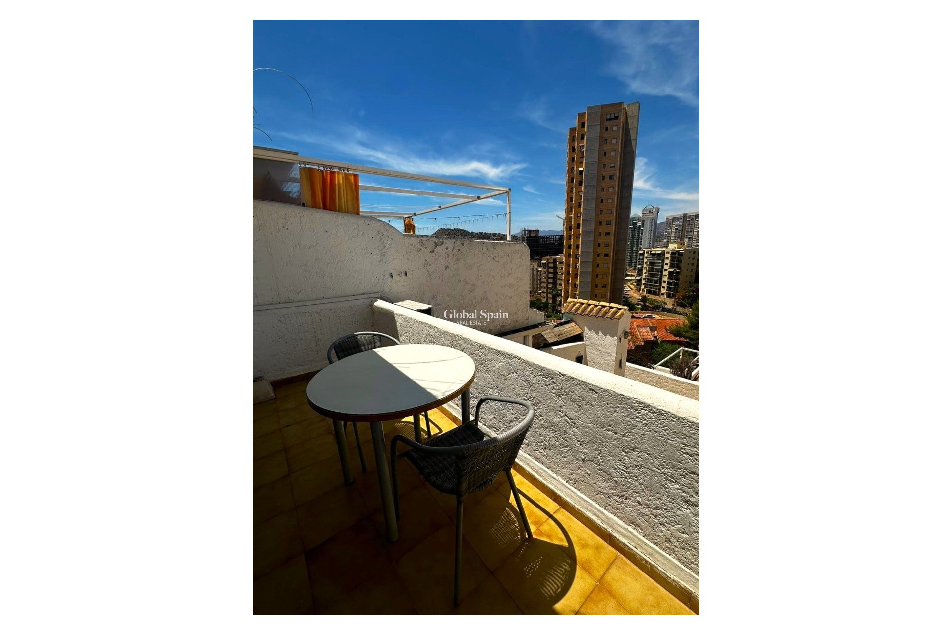 Resale - Apartment -
Benidorm - Zona de Poniente
