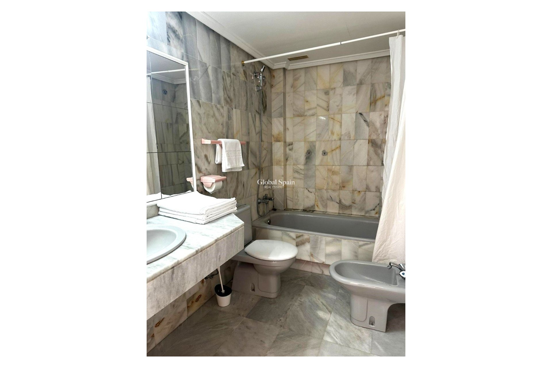 Resale - Apartment -
Benidorm - Zona de Poniente