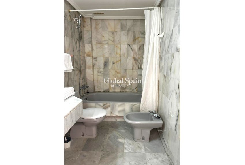 Resale - Apartment -
Benidorm - Zona de Poniente