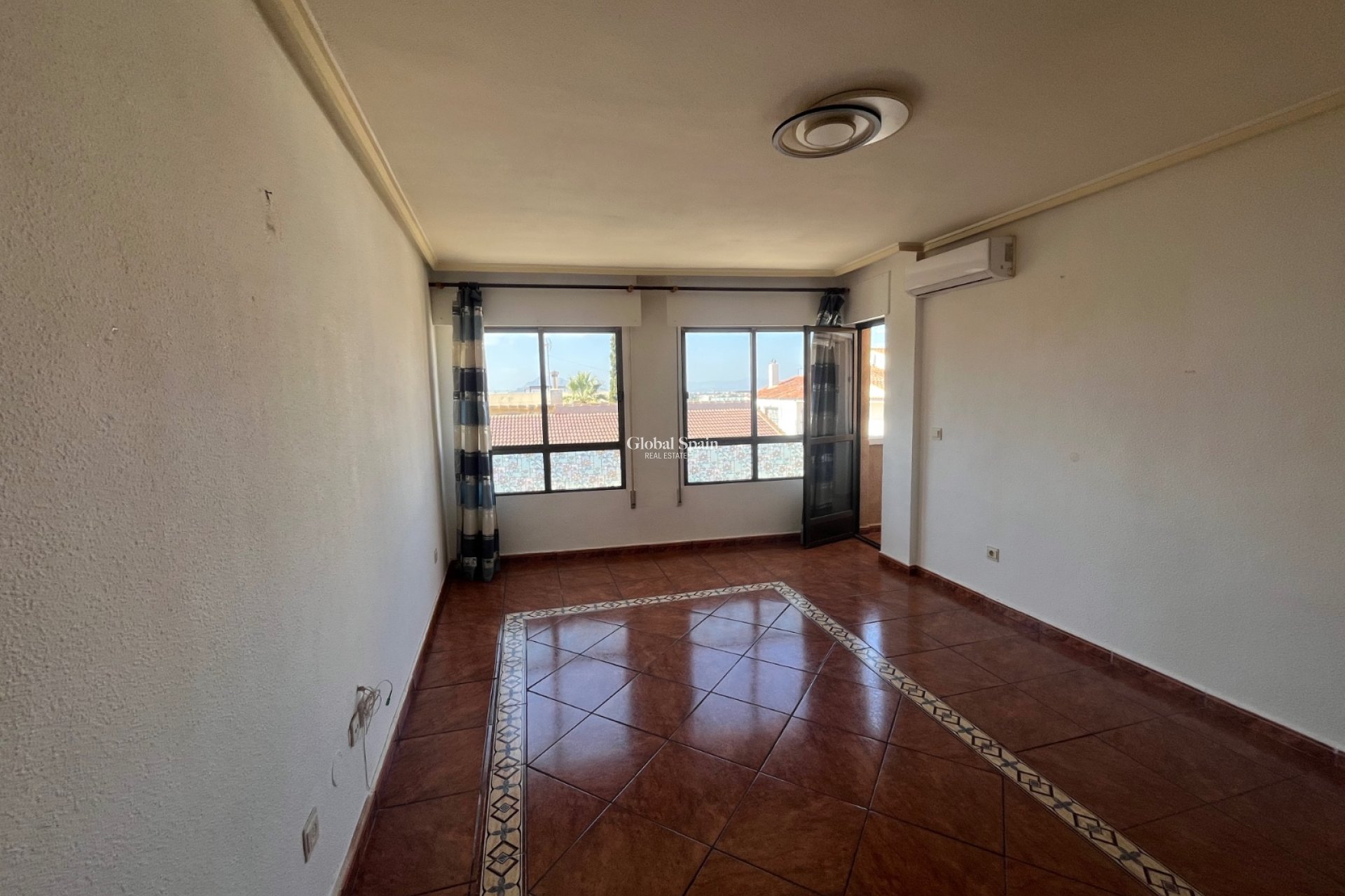 Resale - APARTMENT -
BENIJÓFAR - Costa Blanca South