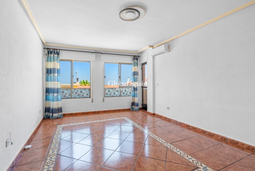 Resale - APARTMENT -
BENIJÓFAR - Costa Blanca South