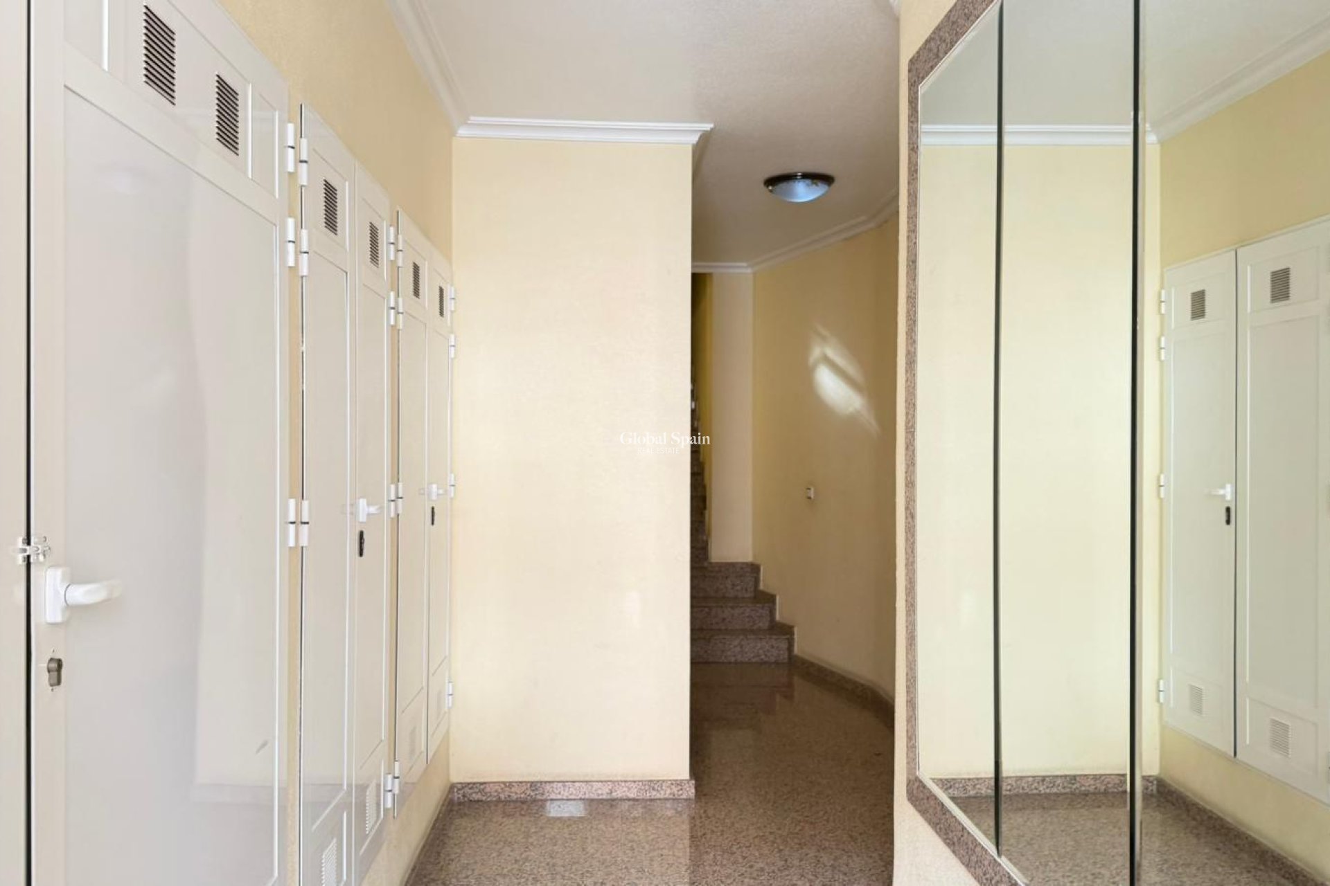 Resale - APARTMENT -
BENIJÓFAR - Pueblo 4
