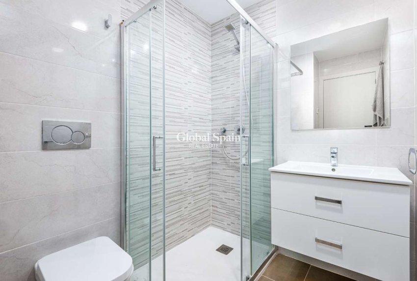 Resale - APARTMENT -
CABO ROIG - Costa Blanca