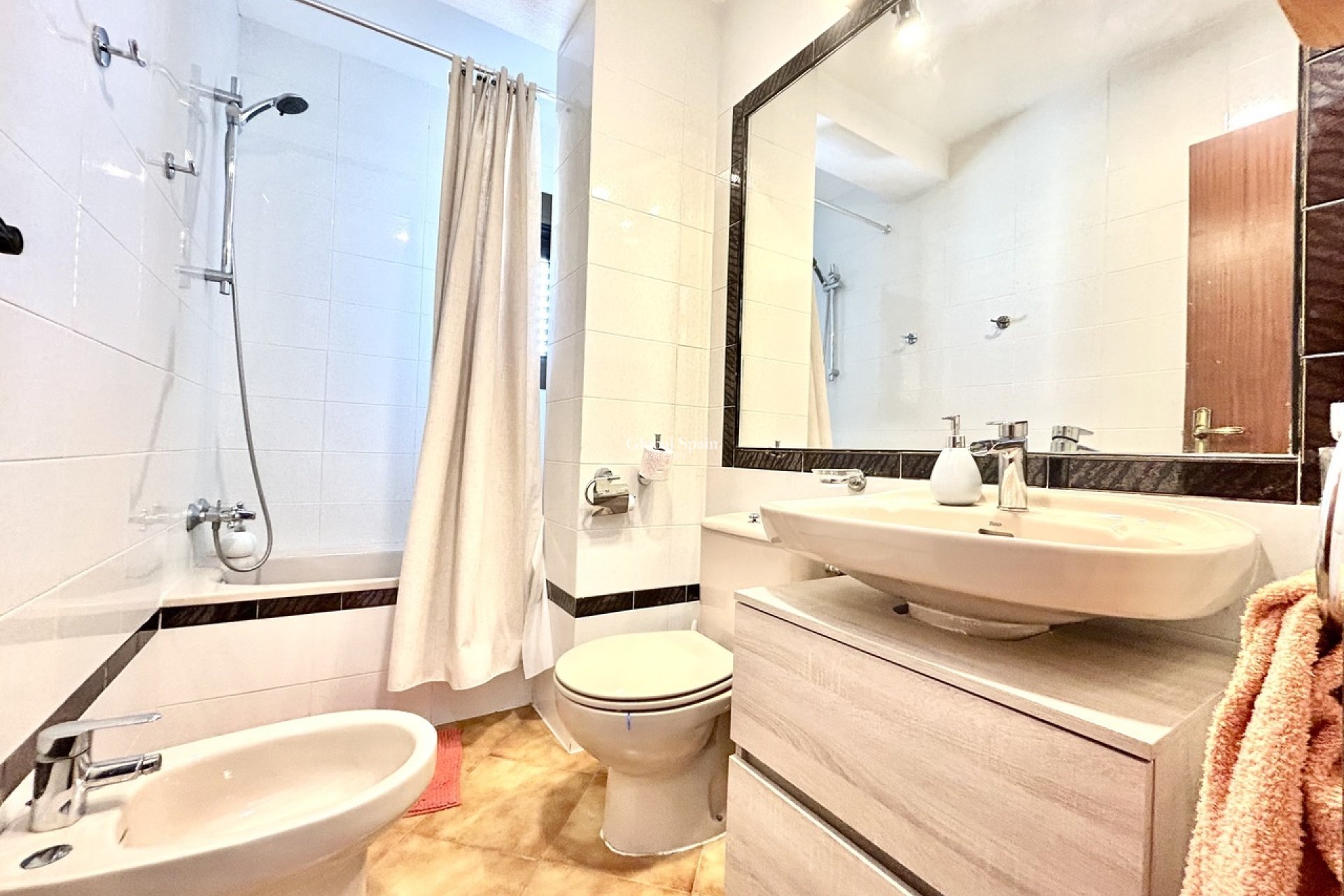 Resale - APARTMENT -
CABO ROIG - Costa Blanca
