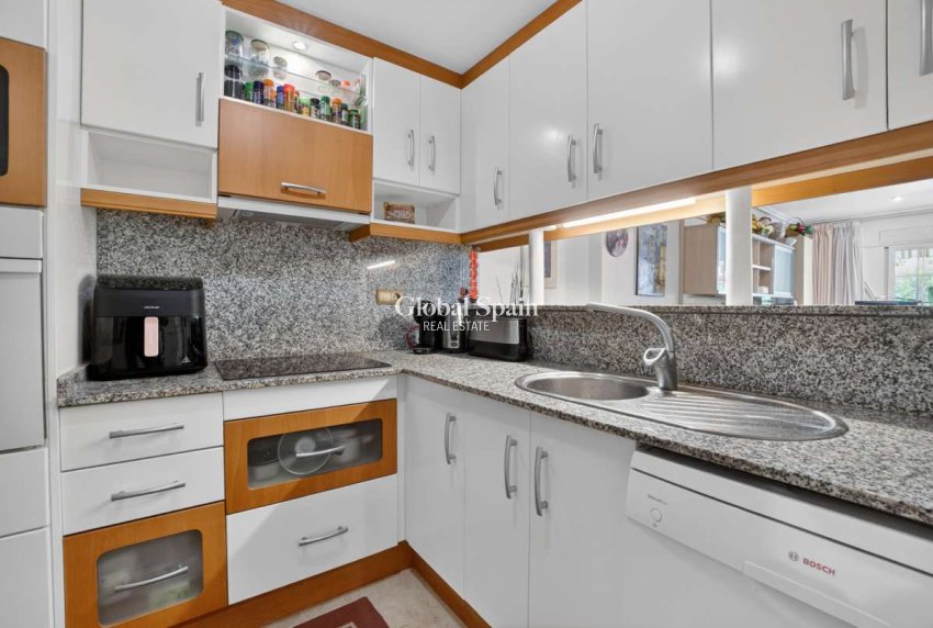 Resale - APARTMENT -
CABO ROIG - Costa Blanca