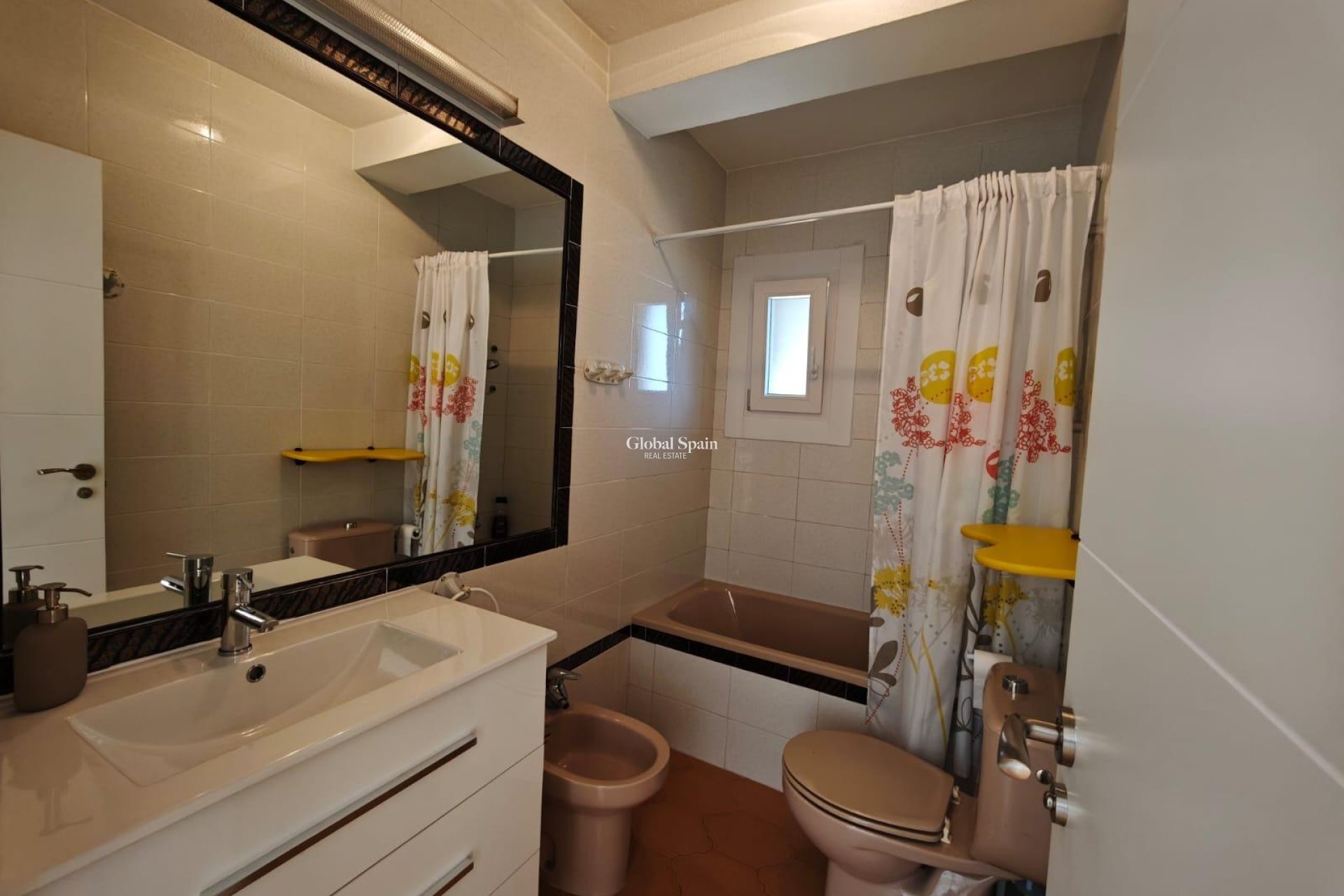 Resale - APARTMENT -
CABO ROIG