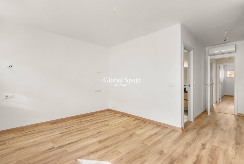 Resale - APARTMENT -
CALPE - Centro