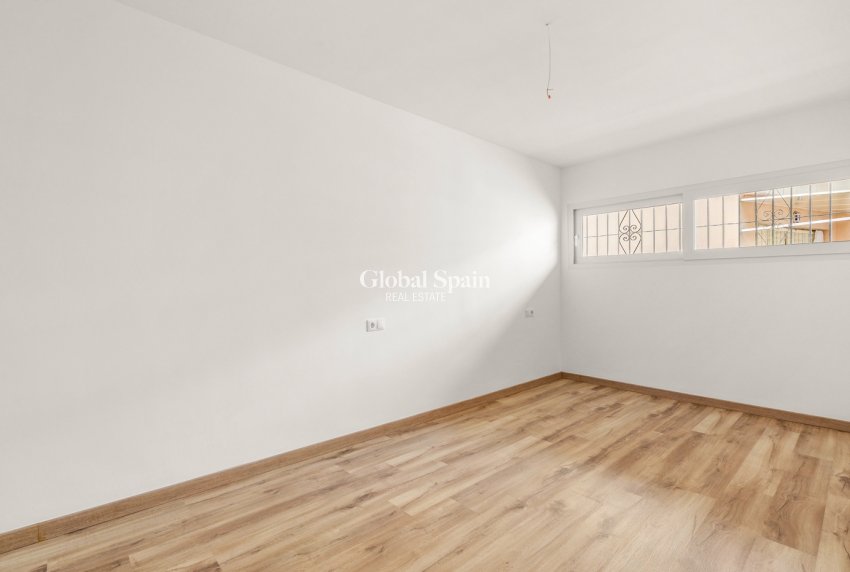Resale - APARTMENT -
CALPE - Centro