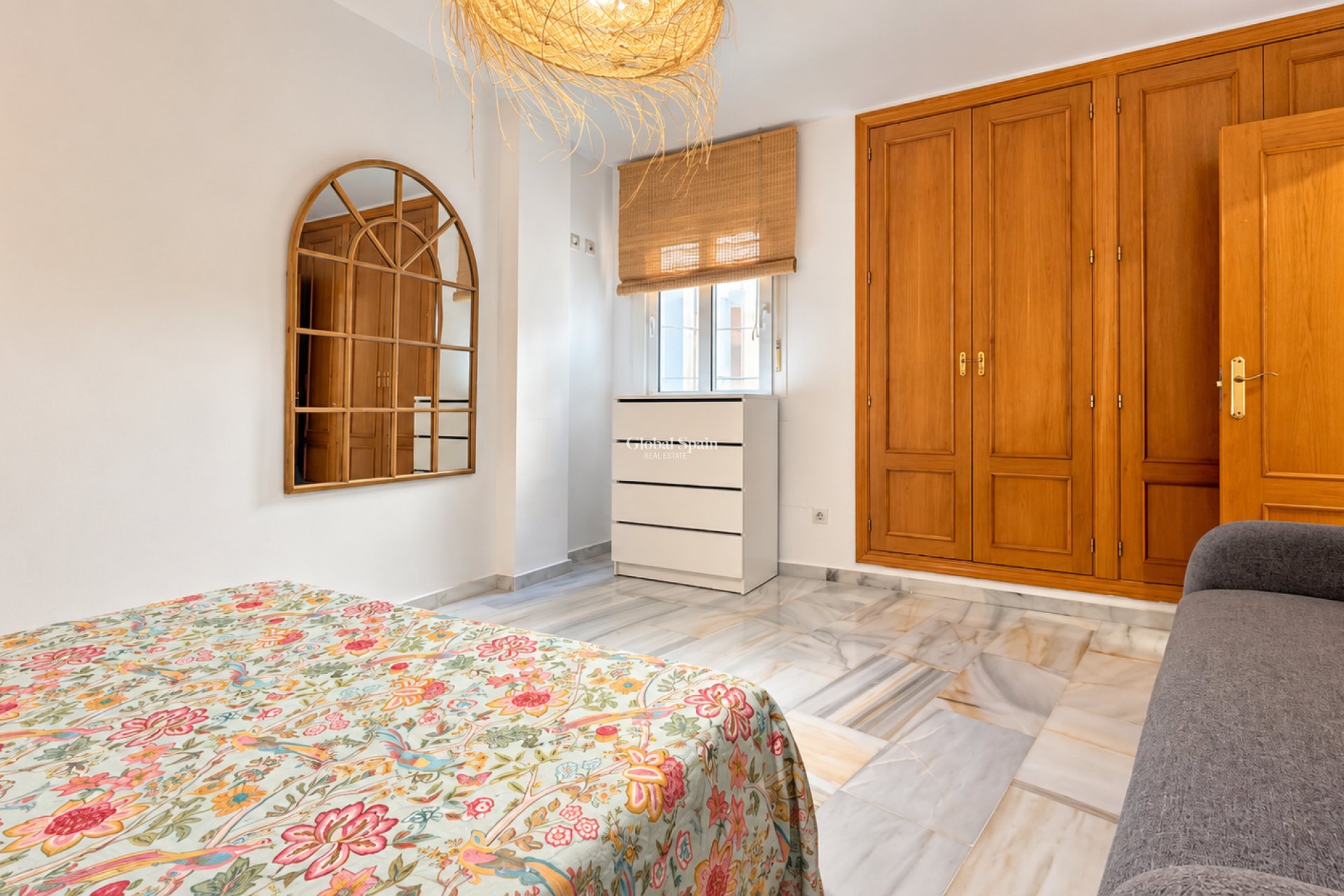 Resale - APARTMENT -
CALPE - Pueblo