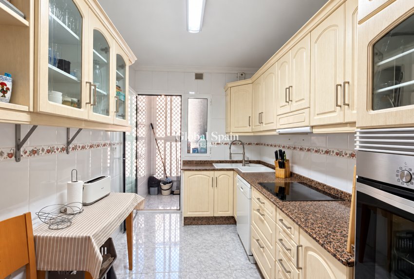 Resale - APARTMENT -
CALPE - Pueblo