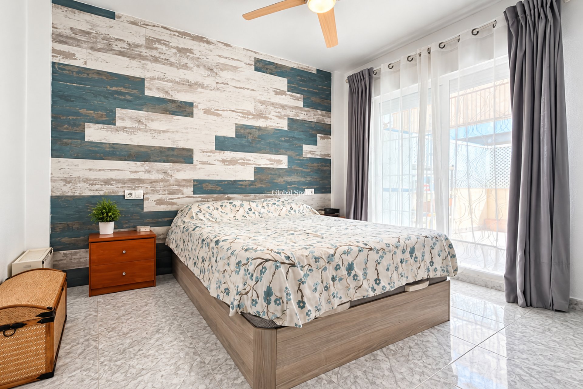 Resale - APARTMENT -
CALPE - Pueblo