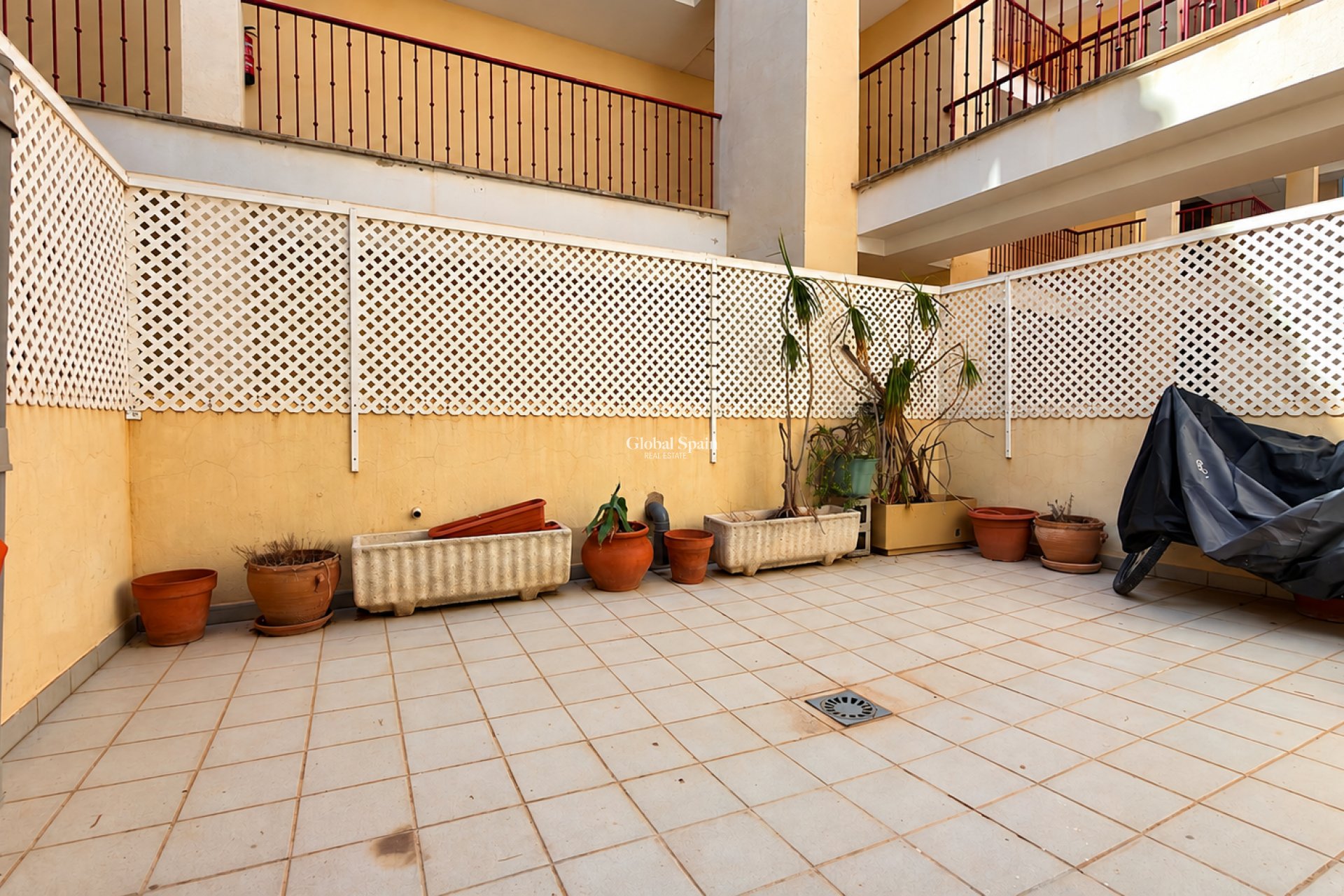 Resale - APARTMENT -
CALPE - Pueblo