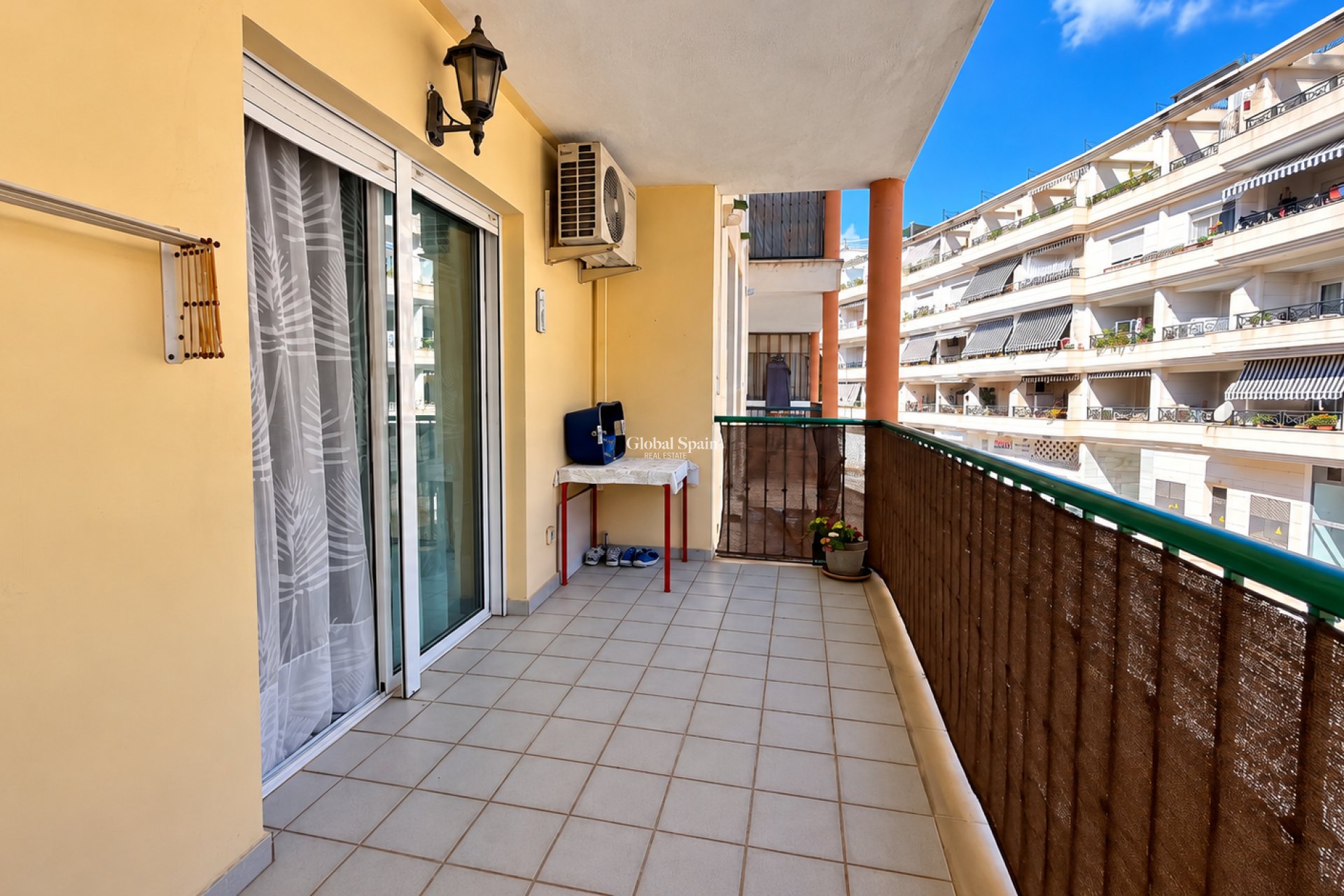 Resale - APARTMENT -
CALPE - Pueblo