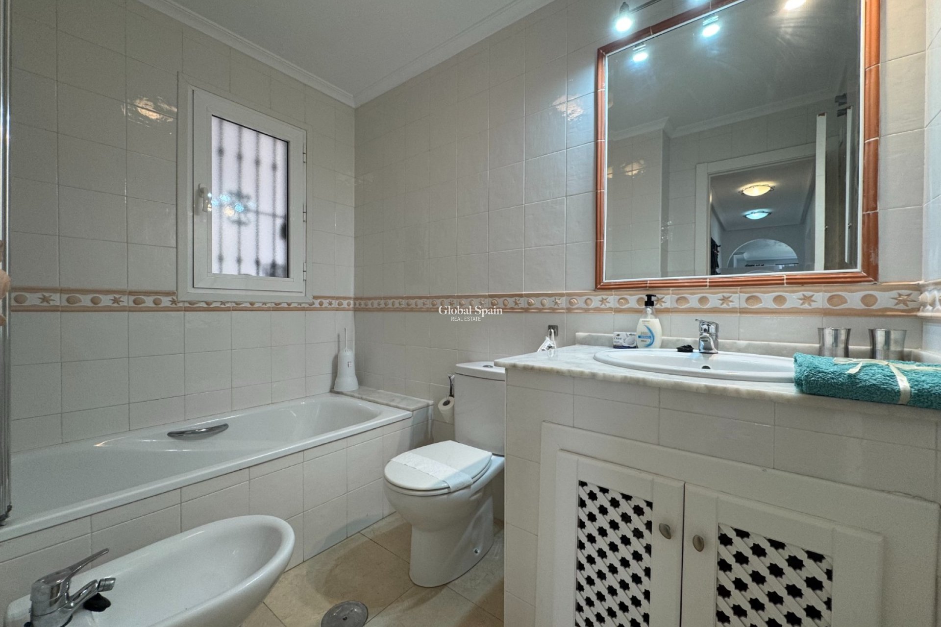 Resale - APARTMENT -
CAMPOAMOR - Costa Blanca