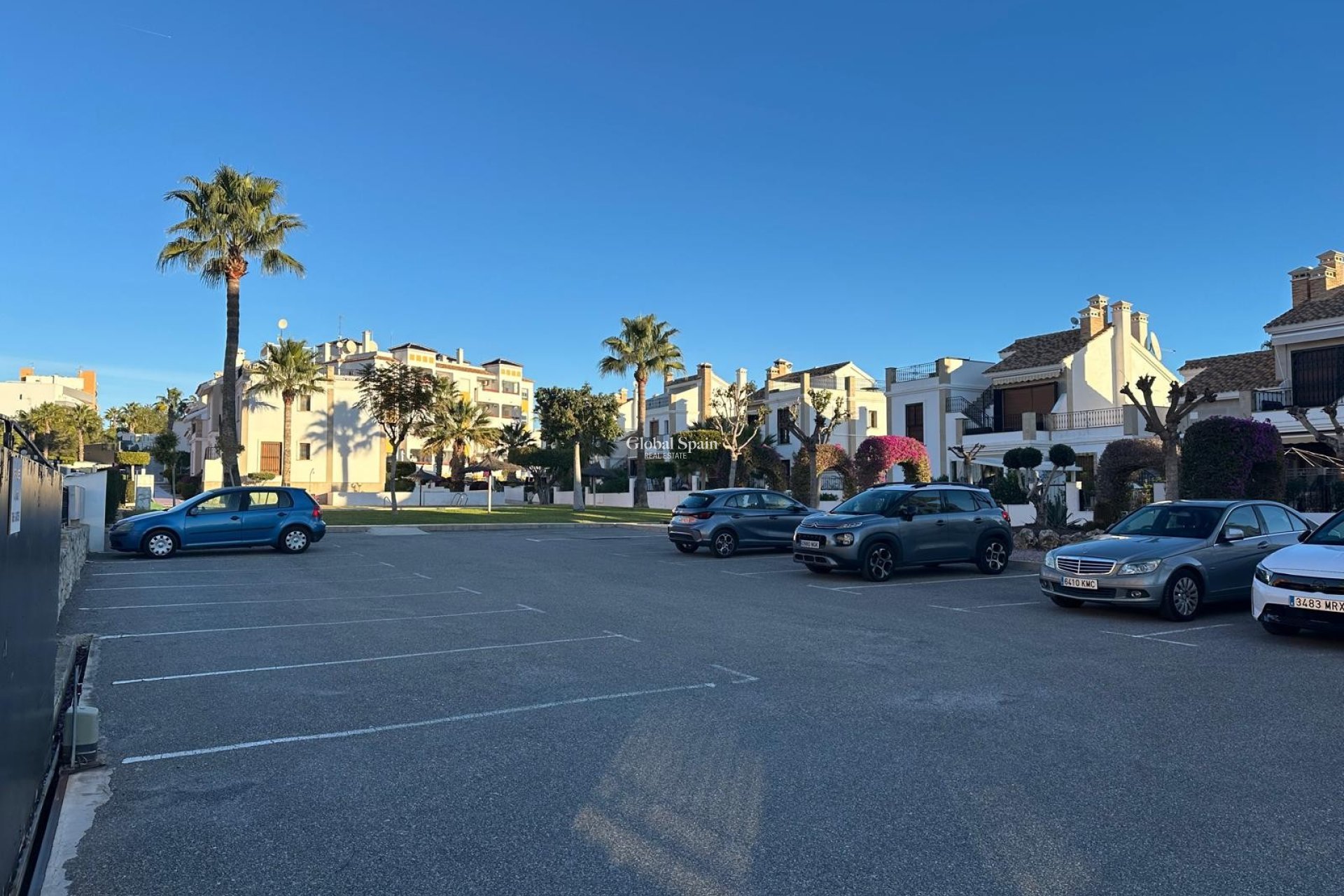 Resale - APARTMENT -
CAMPOAMOR - Costa Blanca