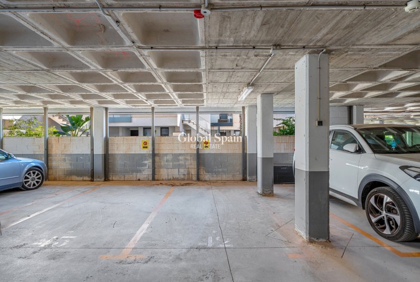 Resale - APARTMENT -
CAMPOAMOR - Costa Blanca