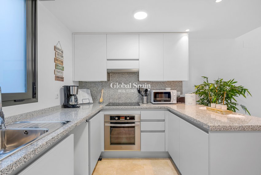 Resale - APARTMENT -
CAMPOAMOR - Costa Blanca