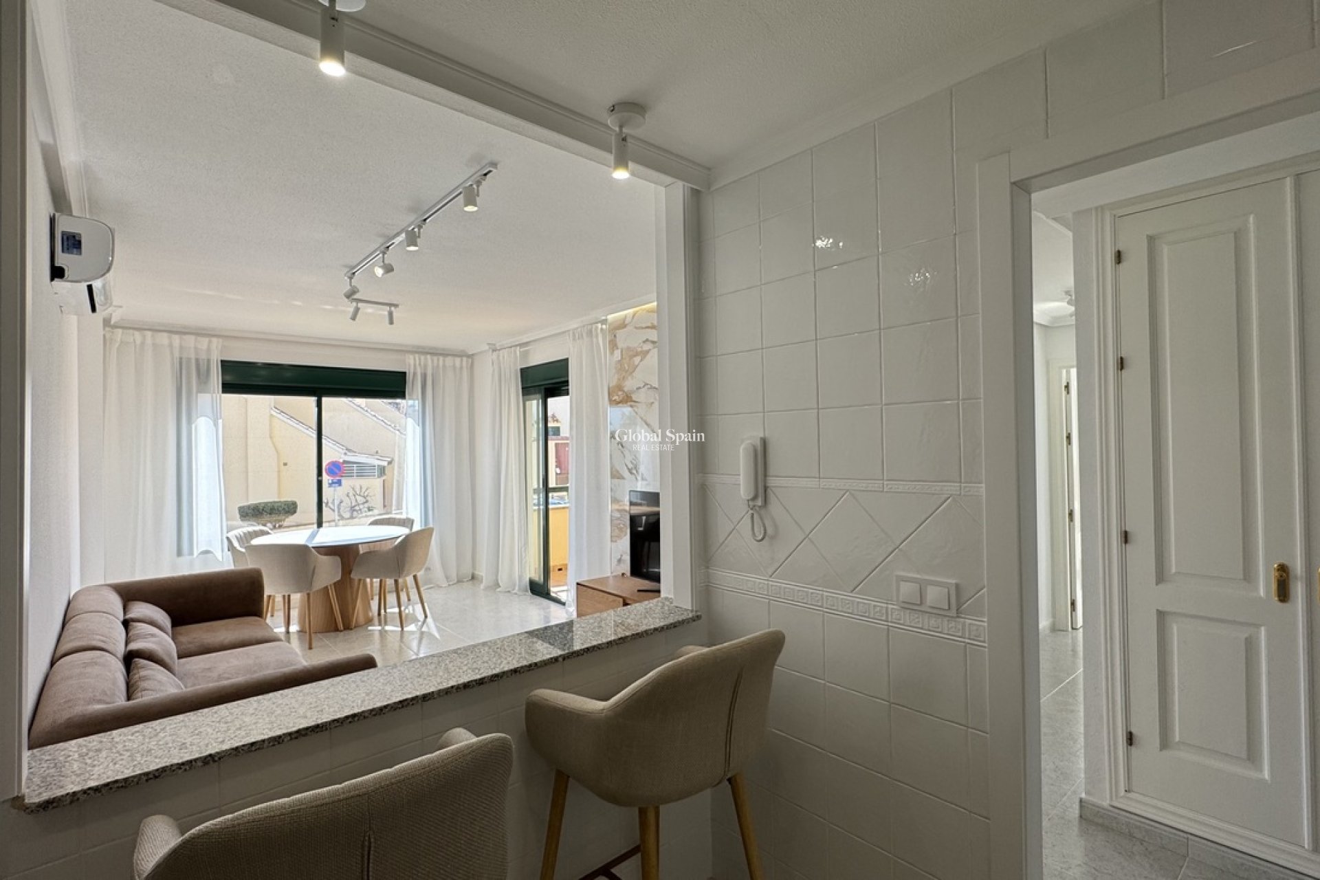 Resale - APARTMENT -
CAMPOAMOR - Costa Blanca