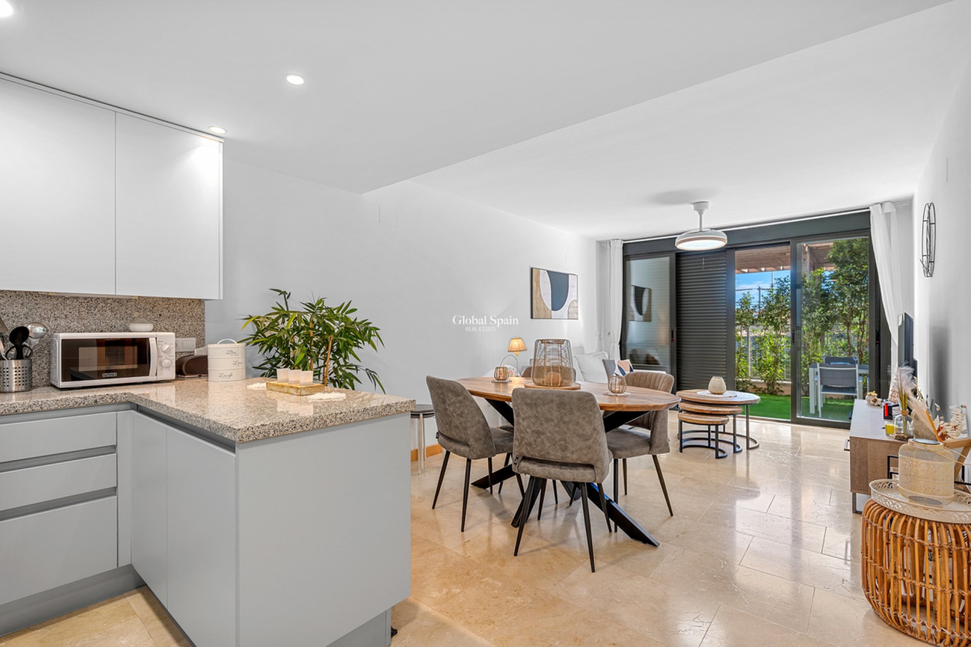 Resale - APARTMENT -
CAMPOAMOR - Costa Blanca