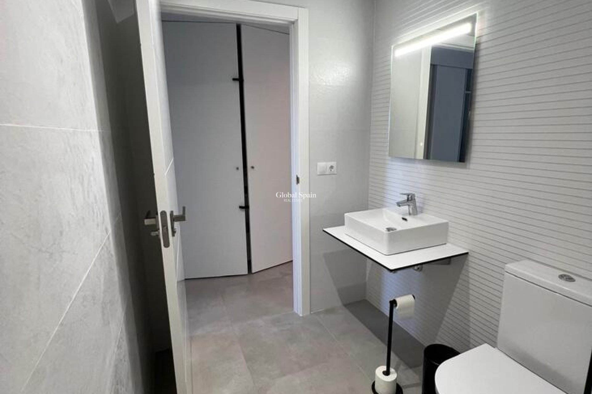 Resale - APARTMENT -
CAMPOAMOR - Costa Blanca