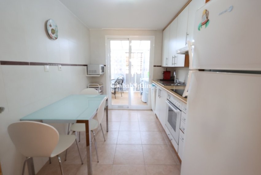 Resale - Apartment -
CAMPOAMOR