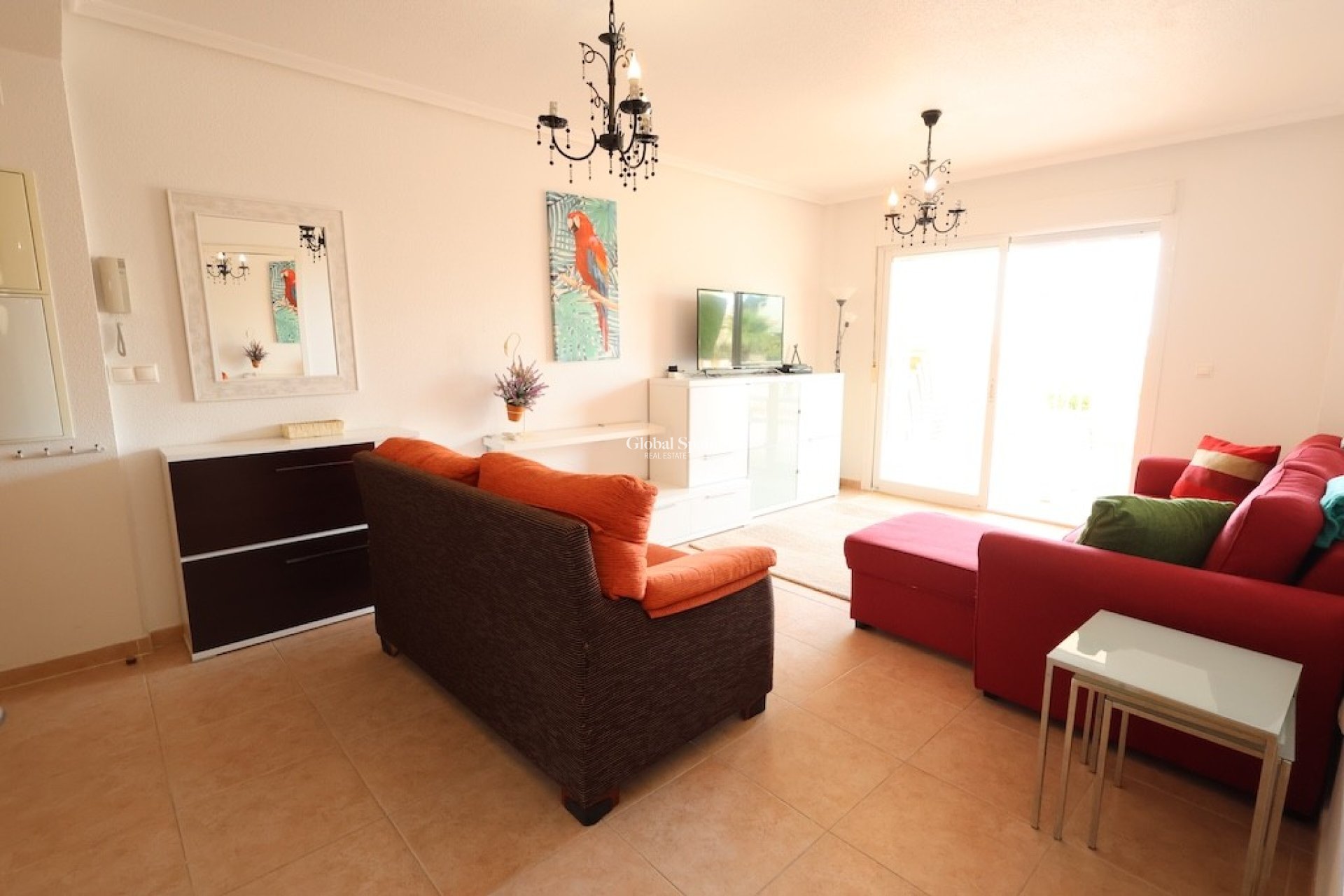 Resale - Apartment -
CAMPOAMOR