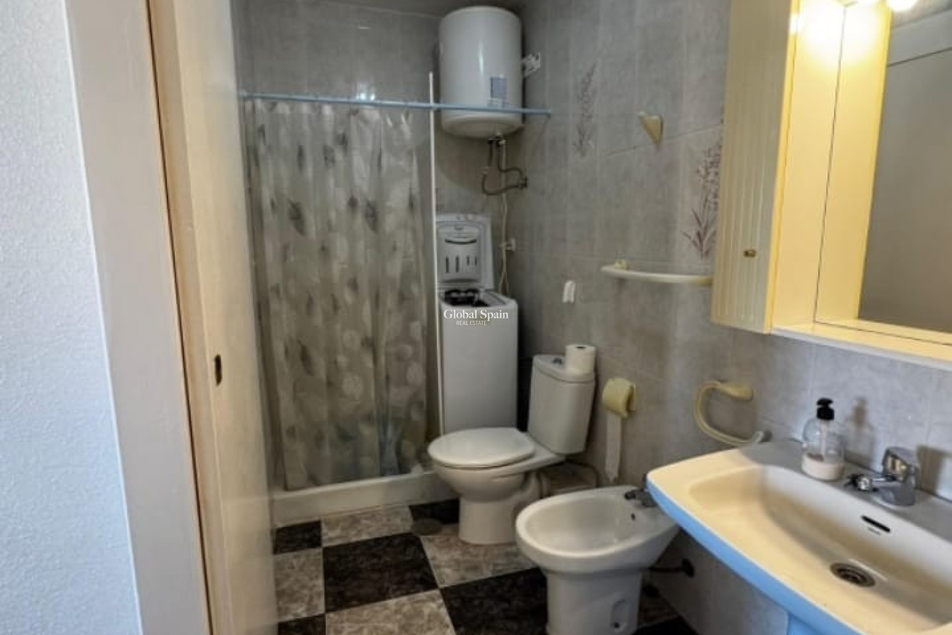 Resale - APARTMENT -
CARTAGENA - La Manga