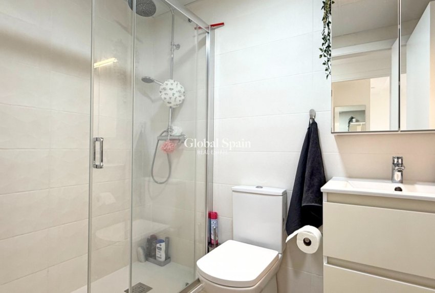 Resale - APARTMENT -
CARTAGENA - Playa honda