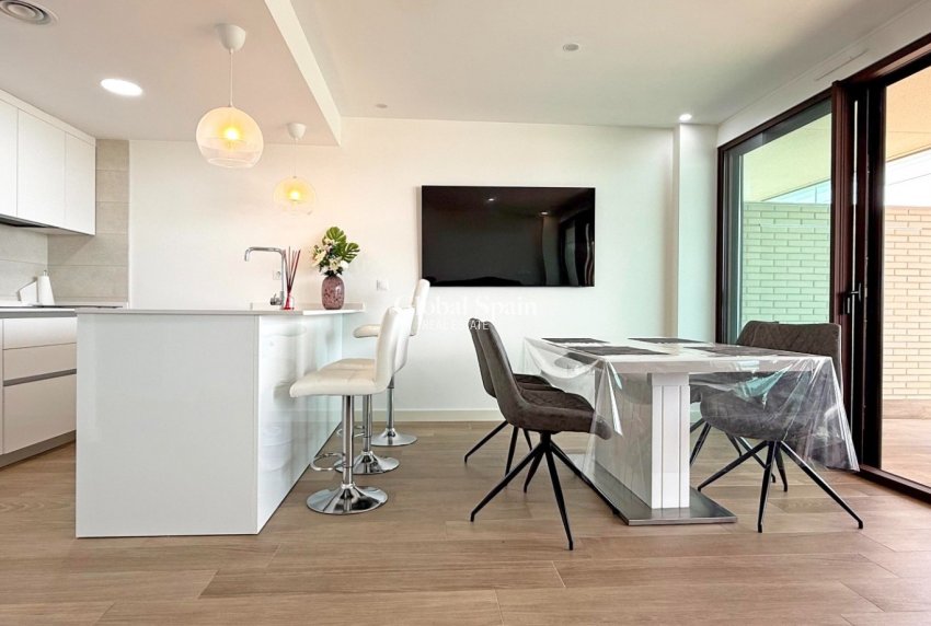 Resale - APARTMENT -
CARTAGENA - Playa honda