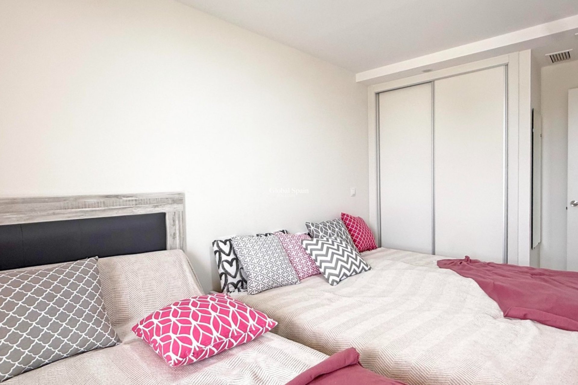 Resale - APARTMENT -
CARTAGENA - Playa honda