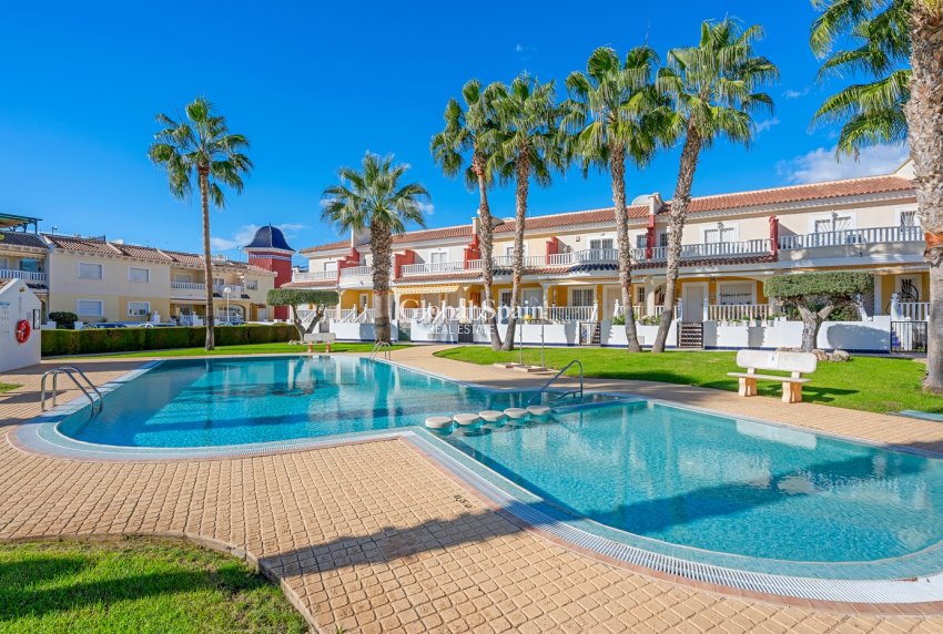 Resale - APARTMENT -
CIUDAD QUESADA