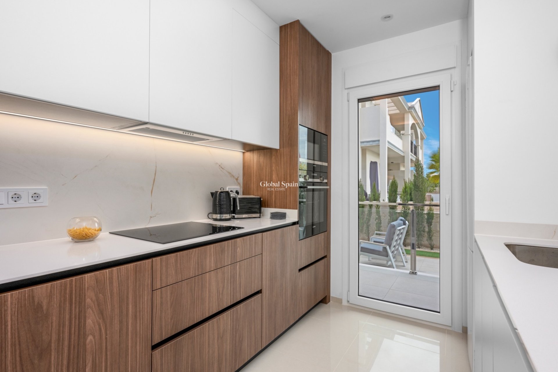 Resale - APARTMENT -
CIUDAD QUESADA