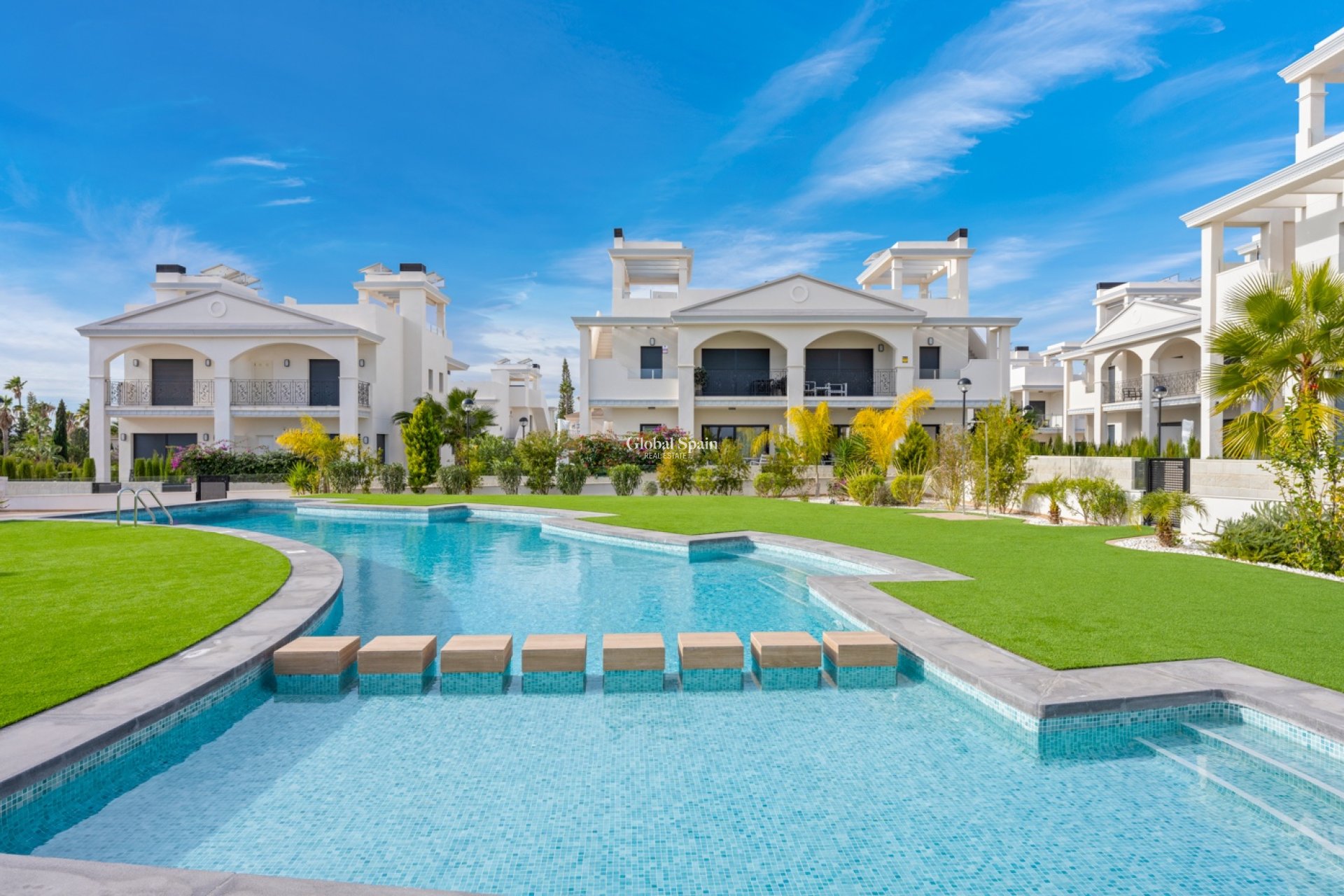 Resale - APARTMENT -
CIUDAD QUESADA