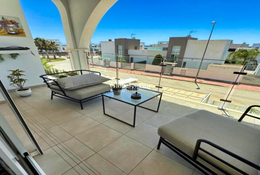 Resale - APARTMENT -
CIUDAD QUESADA