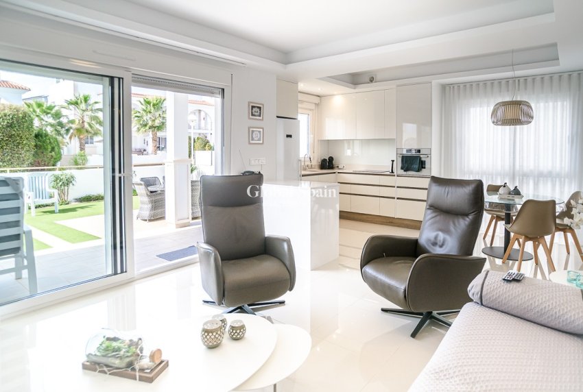 Resale - APARTMENT -
CIUDAD QUESADA