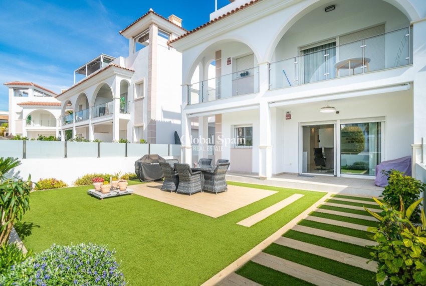 Resale - APARTMENT -
CIUDAD QUESADA