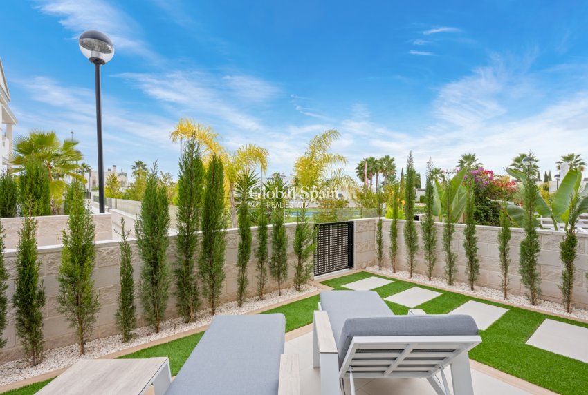 Resale - APARTMENT -
CIUDAD QUESADA